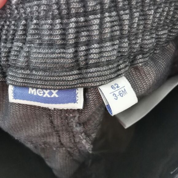 3/$15 Mexx baby boys pants 3-6 m - Picture 3 of 5